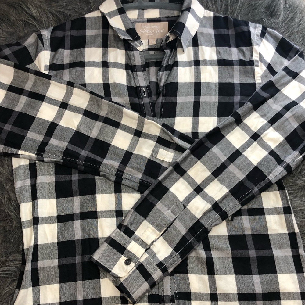 Banana republic soft wash shirt sz M Buffalo check